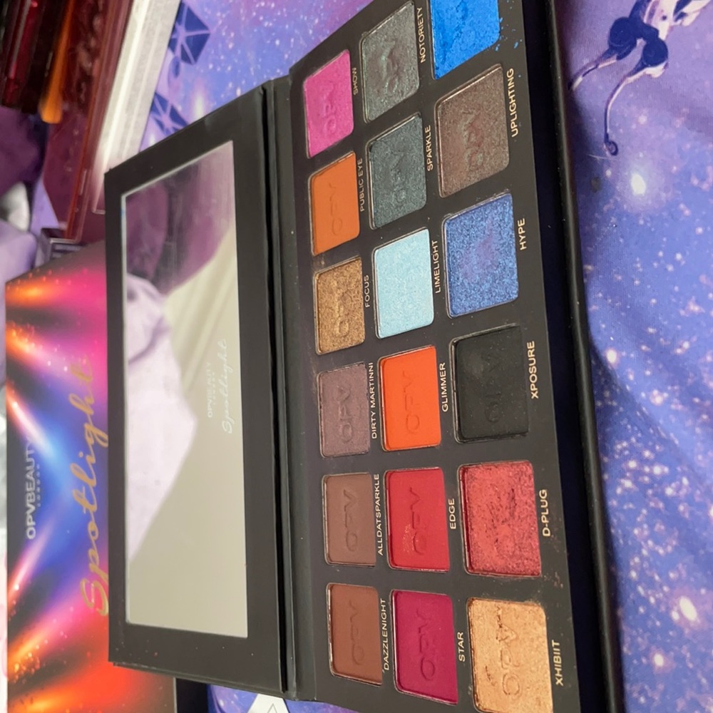 OPVBEAUTY London Spotlight Eyeshadow Palette